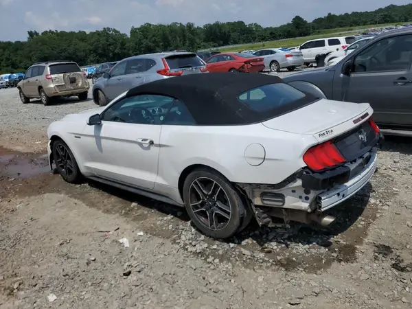 1FATP8UH4L5132313 2020 FORD MUSTANG - Image 2