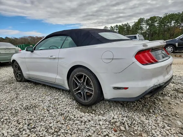 1FATP8UH4L5137494 2020 FORD MUSTANG - Image 2