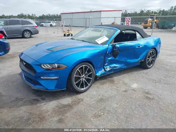 1FATP8UH4L5138001 2020 FORD MUSTANG - Image 2