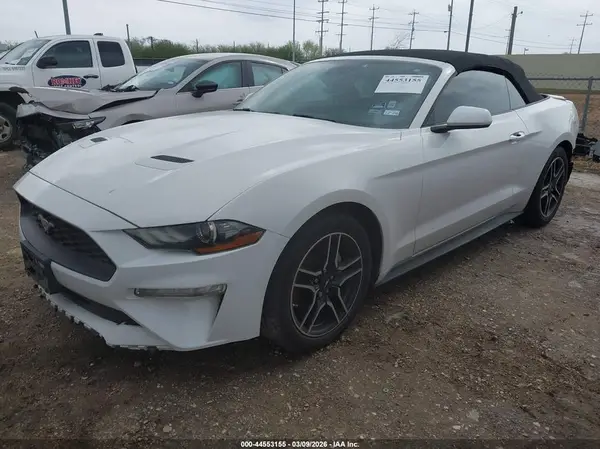 1FATP8UH4L5172939 2020 FORD MUSTANG - Image 2