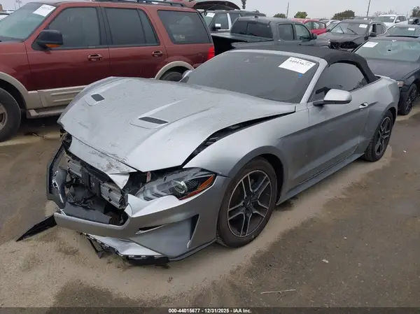 1FATP8UH4M5100950 2021 FORD MUSTANG - Image 2