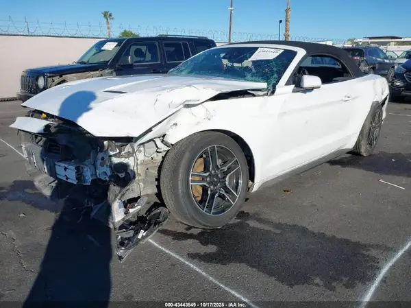 1FATP8UH4M5102035 2021 FORD MUSTANG - Image 2