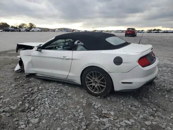 1FATP8UH4M5104660 2021 FORD MUSTANG - Image 2