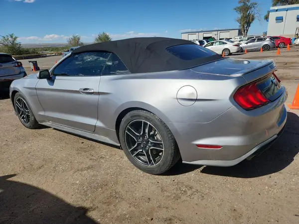 1FATP8UH4M5105288 2021 FORD MUSTANG - Image 2