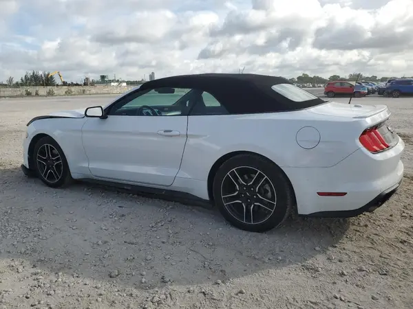 1FATP8UH4M5105808 2021 FORD MUSTANG - Image 2