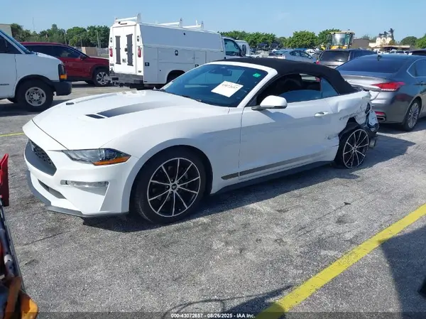 1FATP8UH4M5114475 2021 FORD MUSTANG - Image 2