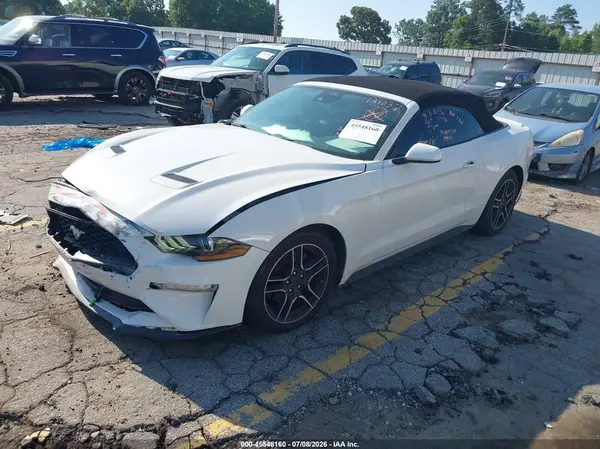 1FATP8UH4M5121037 2021 FORD MUSTANG - Image 2