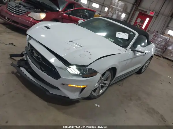 1FATP8UH4M5138923 2021 FORD MUSTANG - Image 2