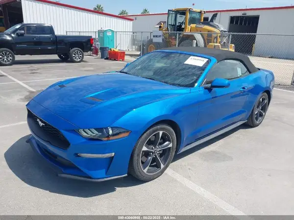 1FATP8UH4M5140557 2021 FORD MUSTANG - Image 2
