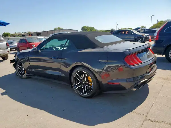 1FATP8UH4N5102411 2022 FORD MUSTANG - Image 2