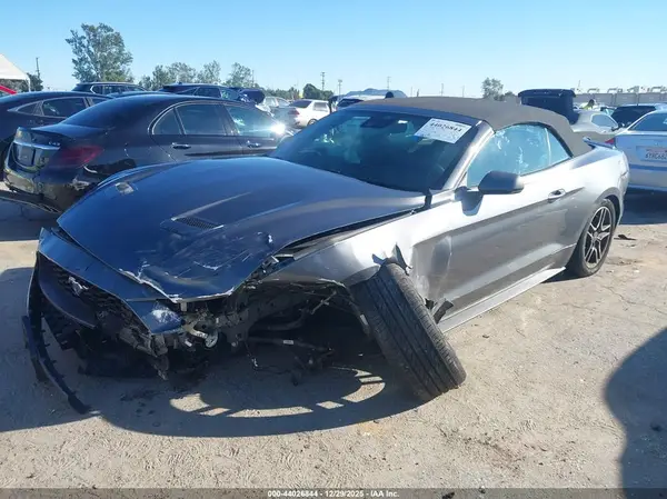 1FATP8UH4N5115708 2022 FORD MUSTANG - Image 2
