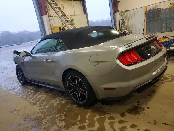 1FATP8UH4N5118849 2022 FORD MUSTANG - Image 2