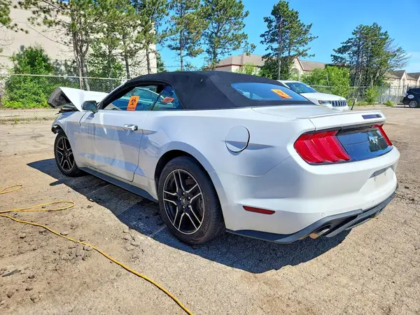 1FATP8UH4N5119547 2022 FORD MUSTANG - Image 2