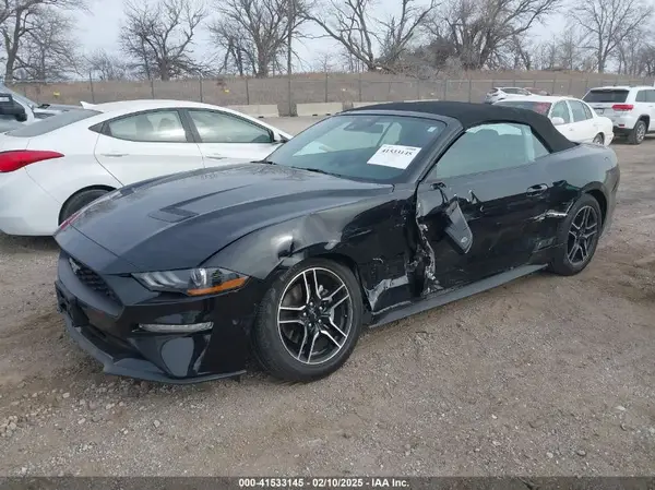 1FATP8UH4N5120990 2022 FORD MUSTANG - Image 2