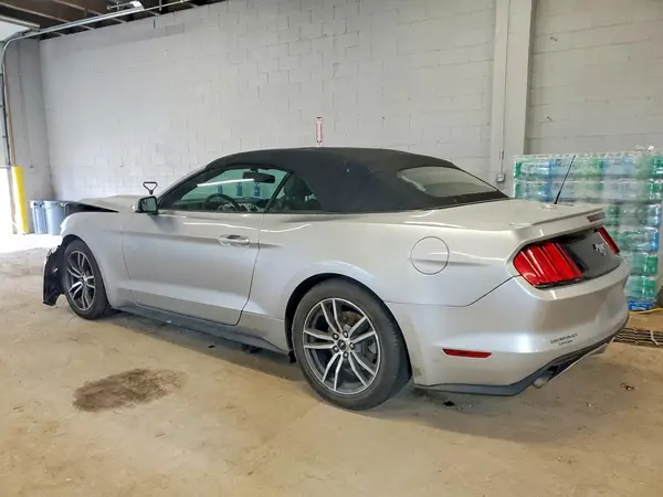 1FATP8UH5G5226691 2016 FORD MUSTANG - Image 2
