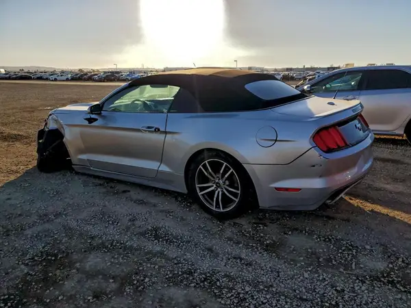 1FATP8UH5G5243037 2016 FORD MUSTANG - Image 2