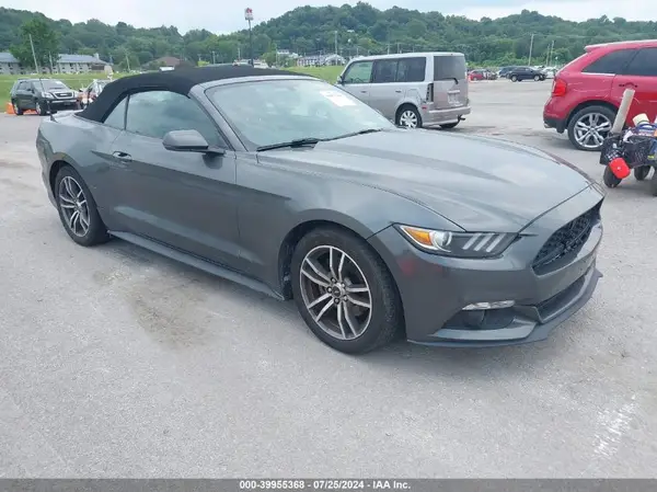 1FATP8UH5G5268939 2016 FORD MUSTANG - Image 1