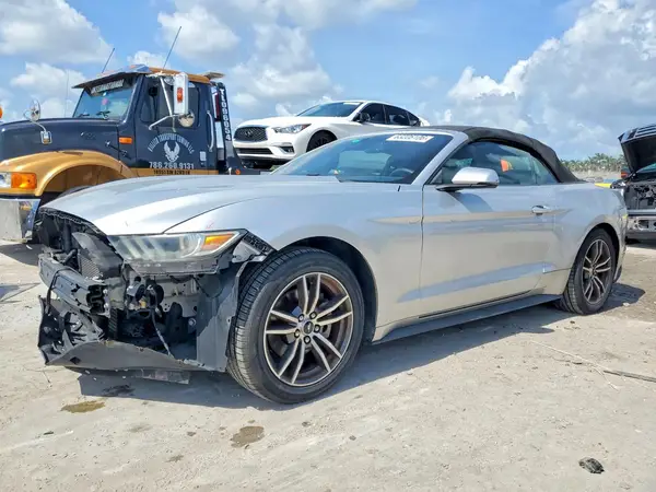 1FATP8UH5G5274661 2016 FORD MUSTANG - Image 1