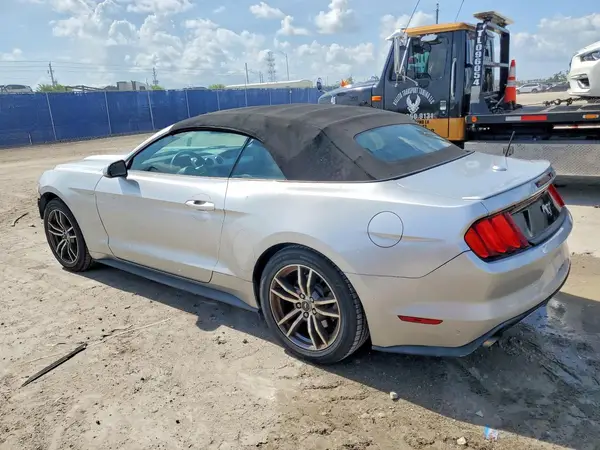 1FATP8UH5G5274661 2016 FORD MUSTANG - Image 2