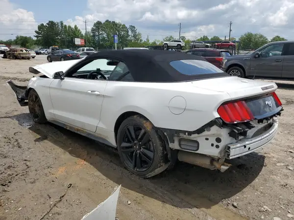 1FATP8UH5G5301986 2016 FORD MUSTANG - Image 2