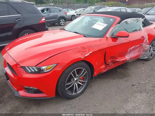 1FATP8UH5G5307285 2016 FORD MUSTANG - Image 2