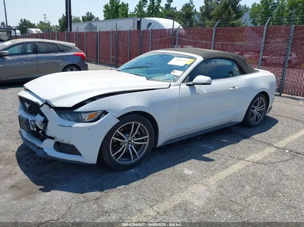 1FATP8UH5G5329139 2016 FORD MUSTANG - Image 2