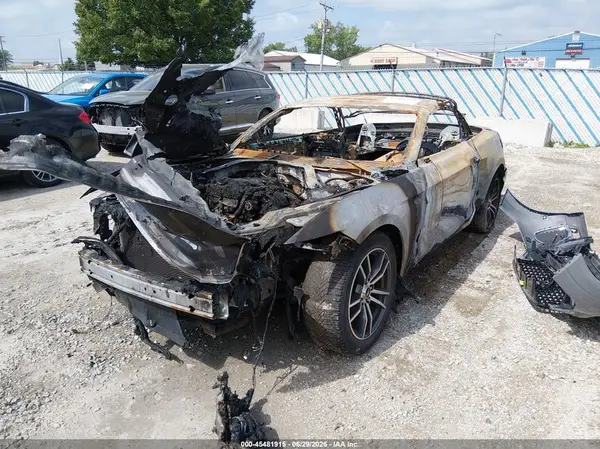 1FATP8UH5H5204160 2017 FORD MUSTANG - Image 2