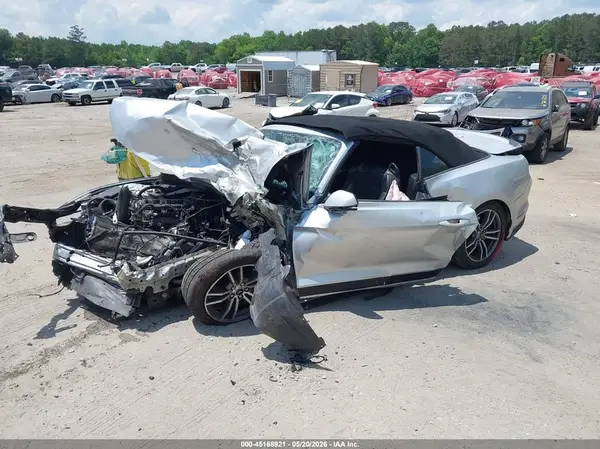 1FATP8UH5H5220598 2017 FORD MUSTANG - Image 2