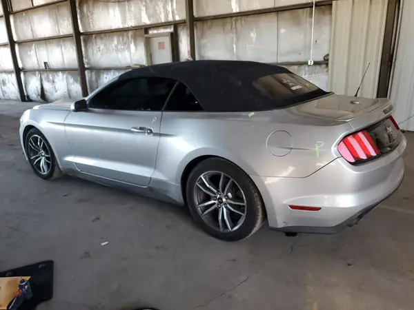 1FATP8UH5H5231276 2017 FORD MUSTANG - Image 2