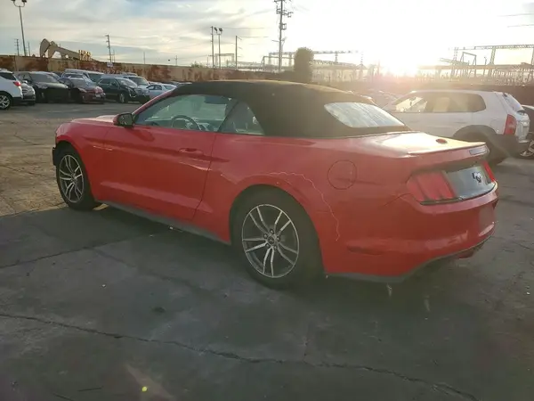 1FATP8UH5H5247963 2017 FORD MUSTANG - Image 2
