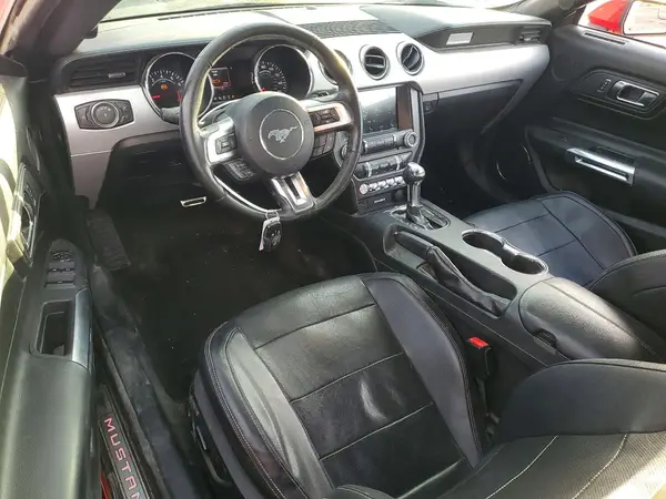1FATP8UH5H5247963 2017 FORD MUSTANG - Image 8