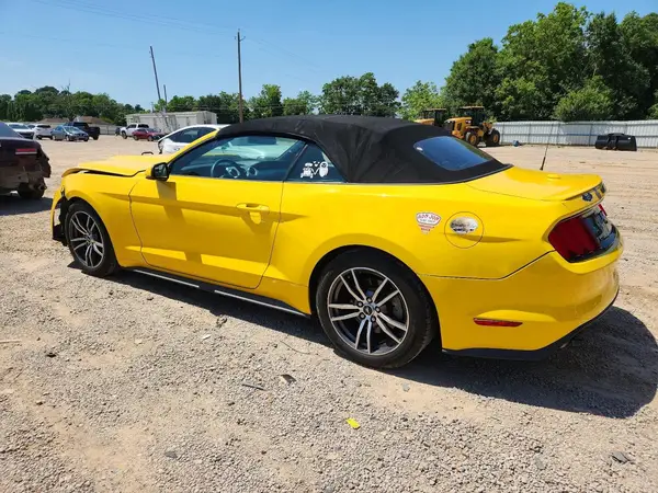 1FATP8UH5H5254640 2017 FORD MUSTANG - Image 2