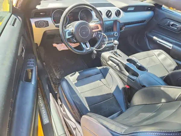 1FATP8UH5H5254640 2017 FORD MUSTANG - Image 8