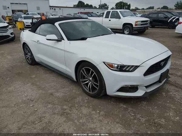 1FATP8UH5H5254699 2017 FORD MUSTANG - Image 1