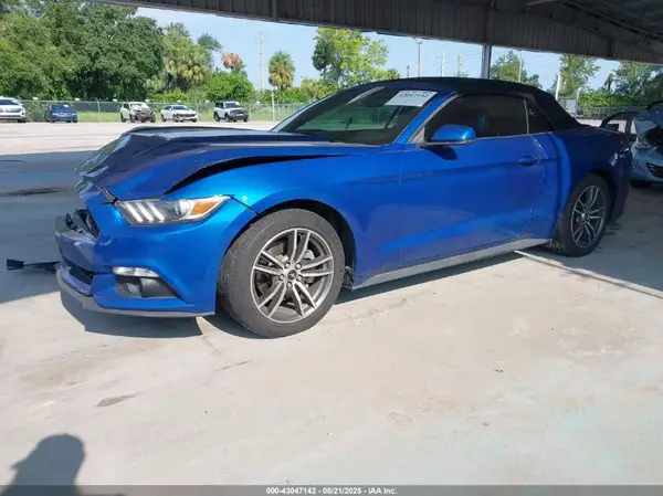 1FATP8UH5H5278694 2017 FORD MUSTANG - Image 2
