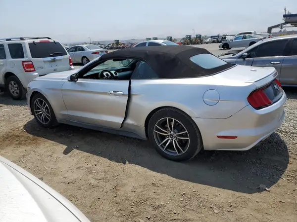 1FATP8UH5H5294958 2017 FORD MUSTANG - Image 2