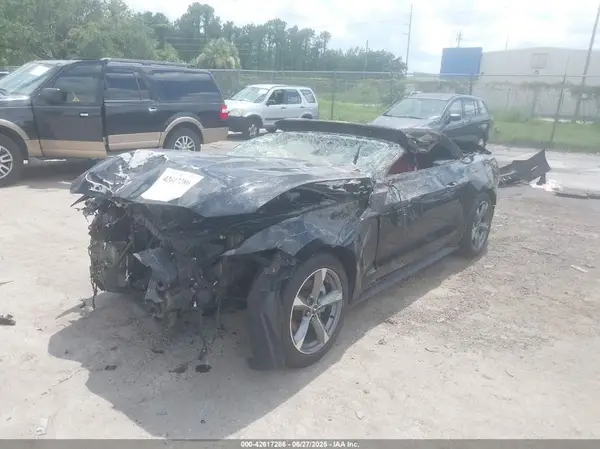 1FATP8UH5H5308096 2017 FORD MUSTANG - Image 2