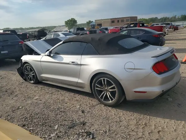1FATP8UH5H5324167 2017 FORD MUSTANG - Image 2