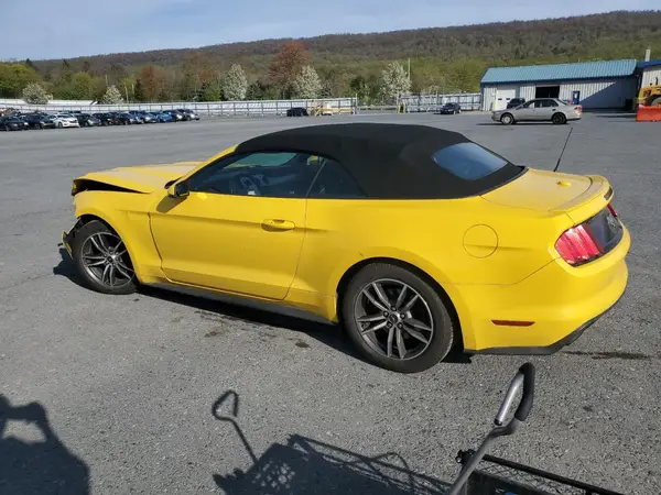 1FATP8UH5H5327215 2017 FORD MUSTANG - Image 2