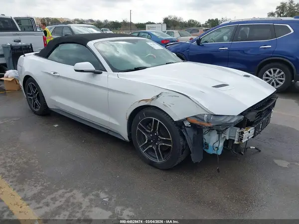 1FATP8UH5J5110933 2018 FORD MUSTANG - Image 1