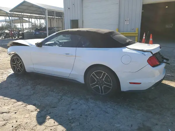 1FATP8UH5J5124833 2018 FORD MUSTANG - Image 2