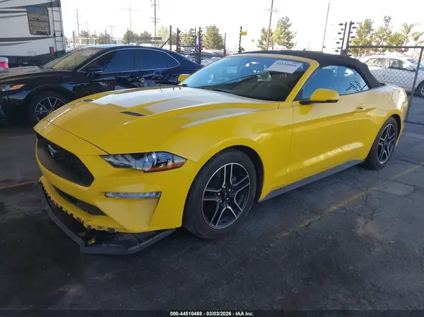 1FATP8UH5J5139140 2018 FORD MUSTANG - Image 2