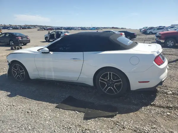 1FATP8UH5J5139168 2018 FORD MUSTANG - Image 2
