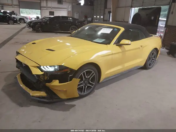 1FATP8UH5J5143656 2018 FORD MUSTANG - Image 2