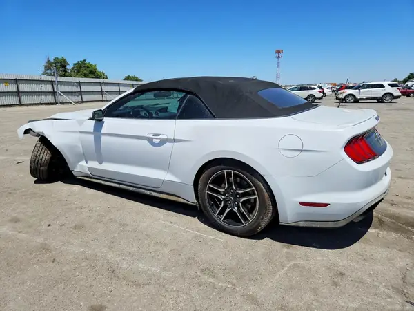 1FATP8UH5J5176995 2018 FORD MUSTANG - Image 2