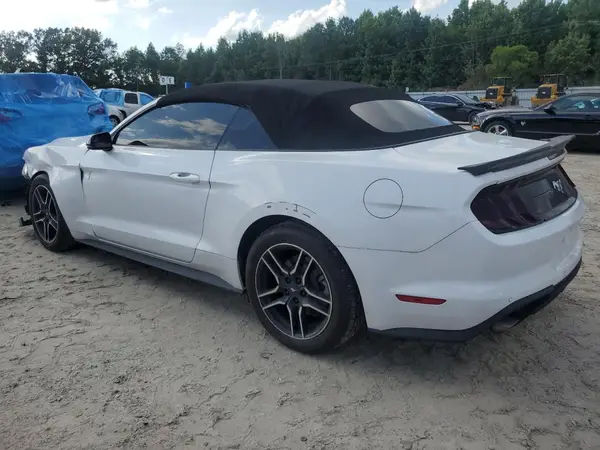 1FATP8UH5J5177421 2018 FORD MUSTANG - Image 2