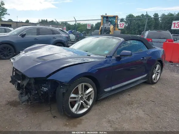 1FATP8UH5J5182327 2018 FORD MUSTANG - Image 2