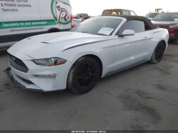 1FATP8UH5K5123506 2019 FORD MUSTANG - Image 2
