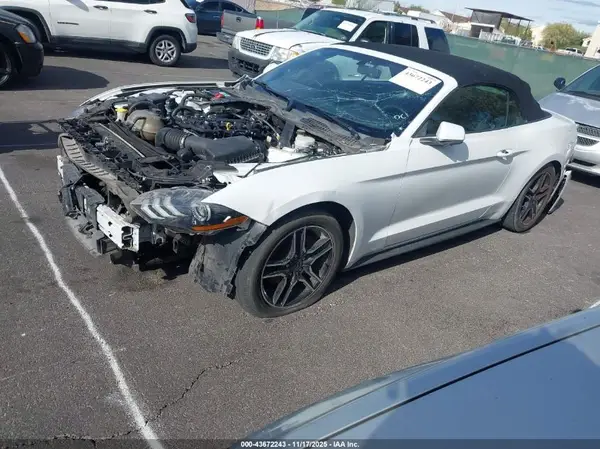 1FATP8UH5K5159017 2019 FORD MUSTANG - Image 2