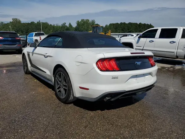 1FATP8UH5L5112099 2020 FORD MUSTANG - Image 2